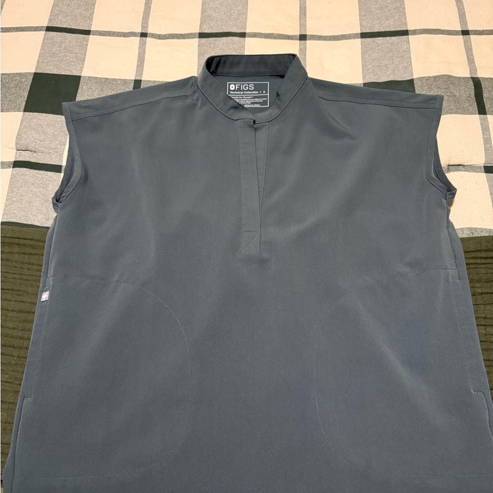 FIGS women’s ' bonsai  scrub top